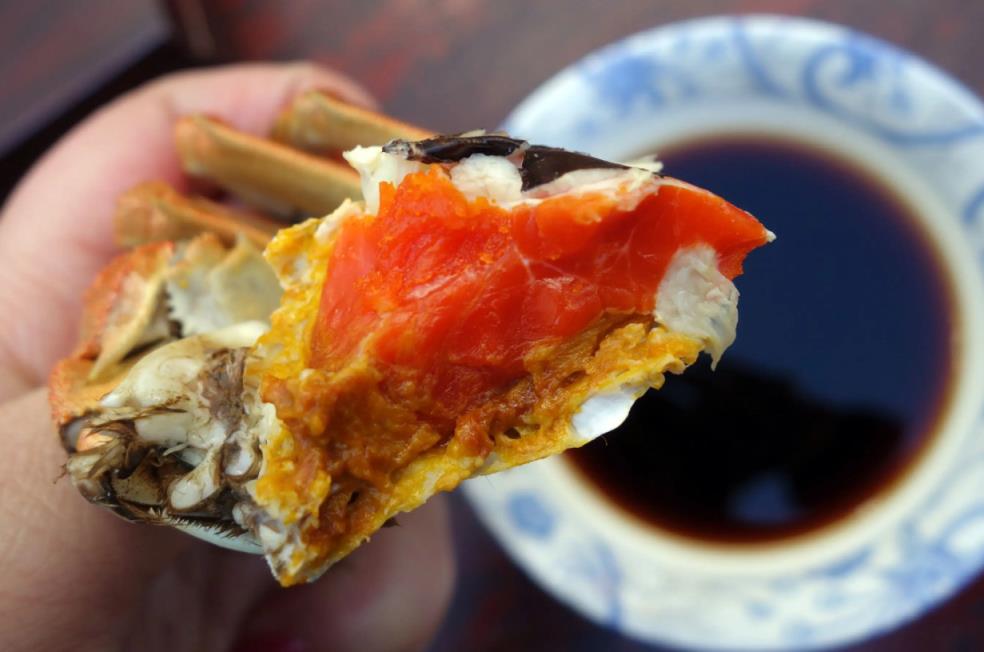 大闸蟹怎么保存能存活更久(大闸蟹怎么存放才能活得时间长)