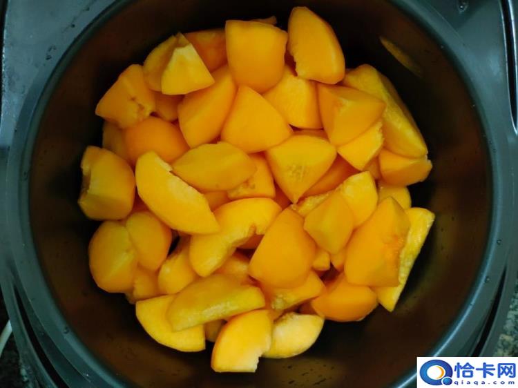 黄桃罐头怎么做(黄桃罐头的制作步骤)