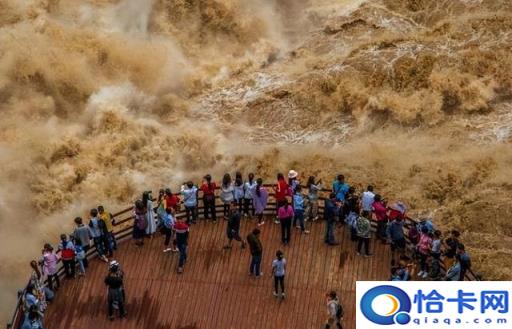 略写的景观有虎跳峡、万里长江第一流(长江虎跳峡描写)