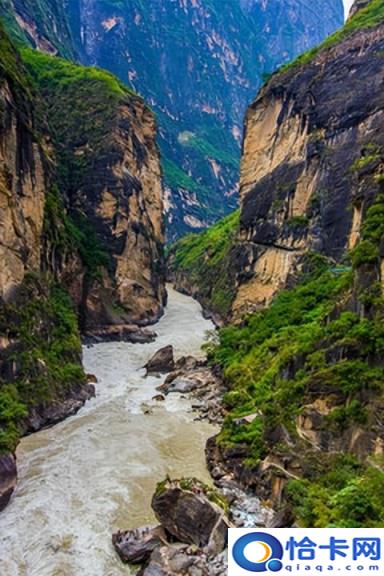 略写的景观有虎跳峡、万里长江第一流(长江虎跳峡描写)