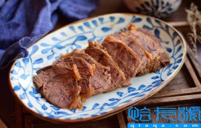 为什么牛肉上面有彩色的光(牛肉有彩色光泽是怎么回事)