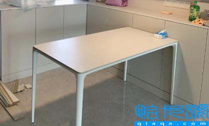 依诺岩板和德利丰岩板哪个好(依诺岩板属于哪里品牌)