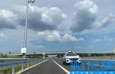 换了四个新轮胎跑高速120飘正常吗(换了四个新轮胎跑高速有影响吗)