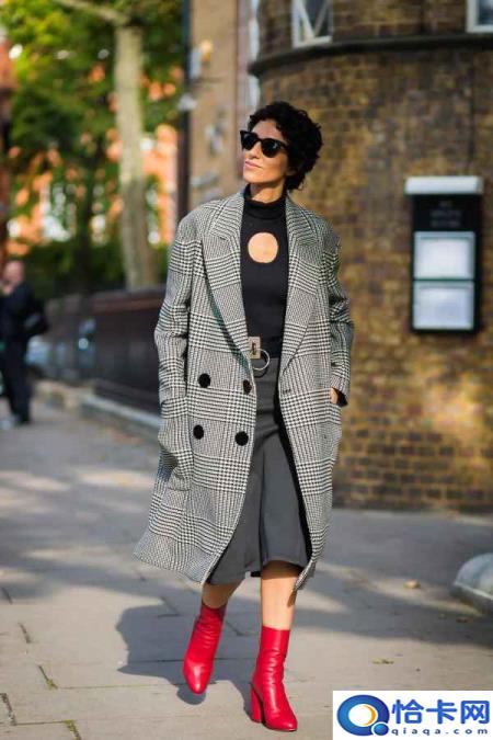 格子大衣怎么搭配(格子大衣的搭配效果)