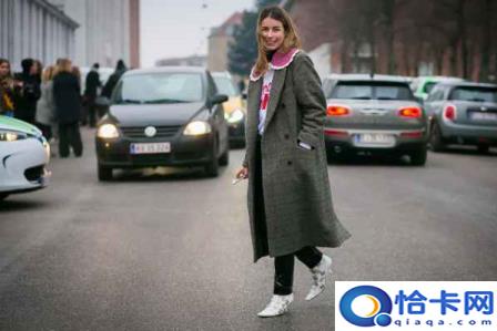 格子大衣怎么搭配(格子大衣的搭配效果)