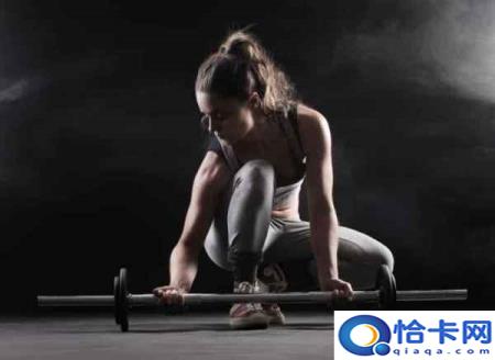 格子大衣怎么搭配(格子大衣的搭配效果)