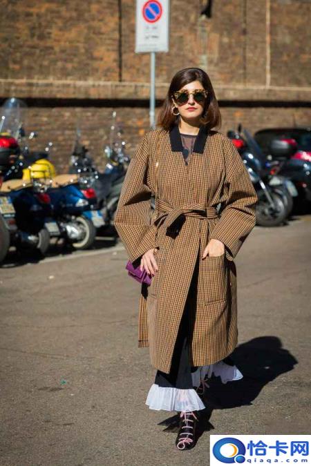 格子大衣怎么搭配(格子大衣的搭配效果)