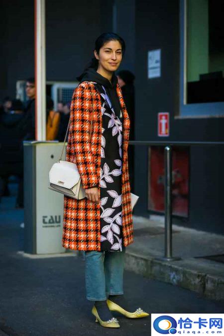 格子大衣怎么搭配(格子大衣的搭配效果)