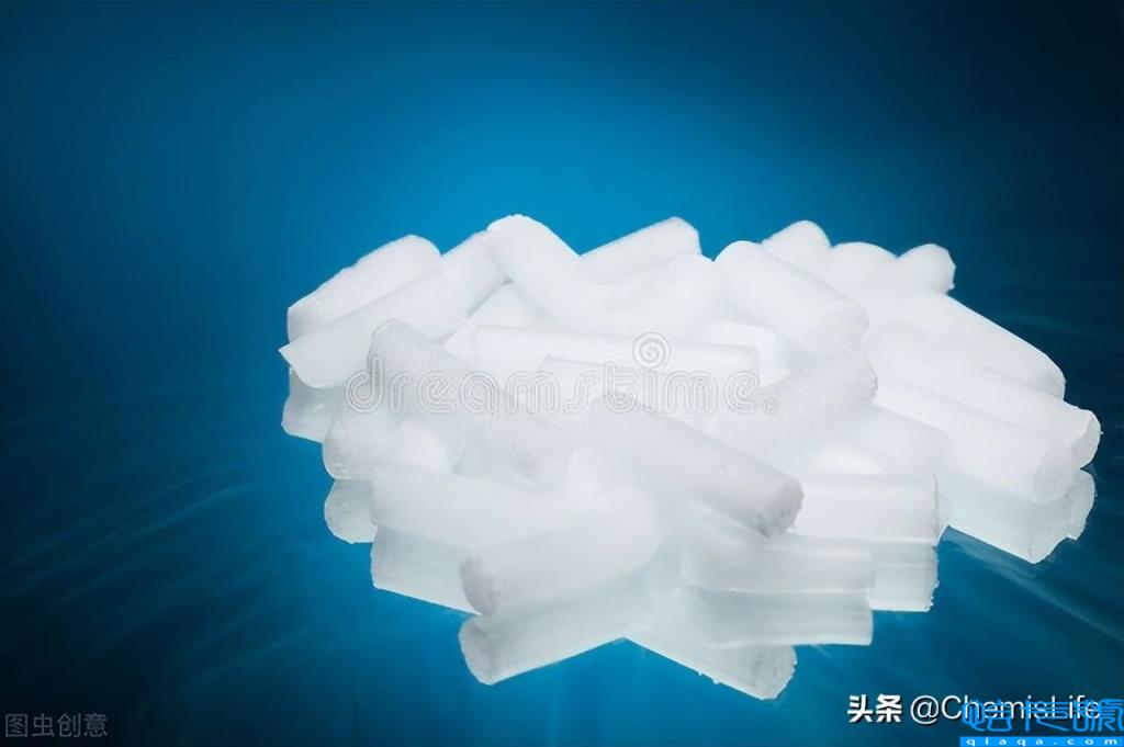 干冰是怎样做成的(干冰的简易方法详解)