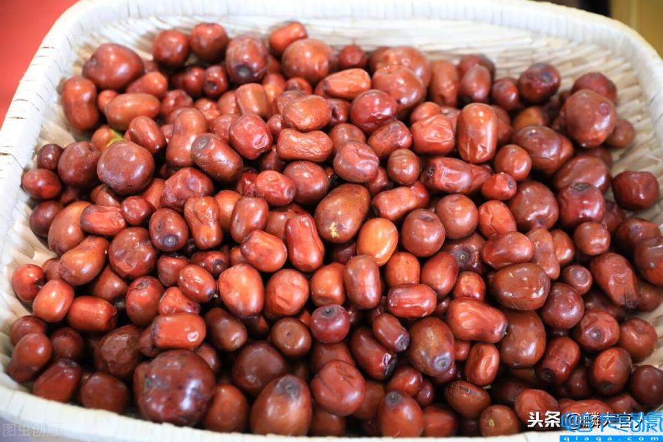 灰枣与红枣有什么区别(哪个营养价值更高)