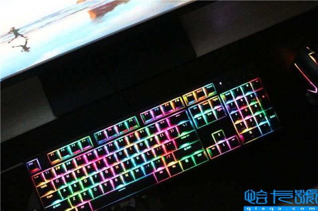 机械键盘轴的区别(键盘青轴茶轴红轴黑轴不同点盘点)