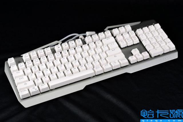 机械键盘轴的区别(键盘青轴茶轴红轴黑轴不同点盘点)