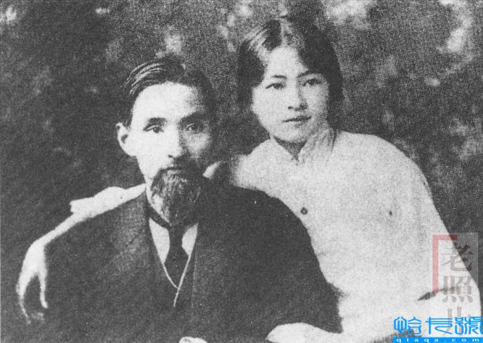 徐志摩与三个女人的故事(徐志摩与三个女人的故事从一生所爱到)