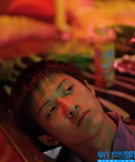 檀健次个人资料(1990年出生广西北海，12年前男团出道)