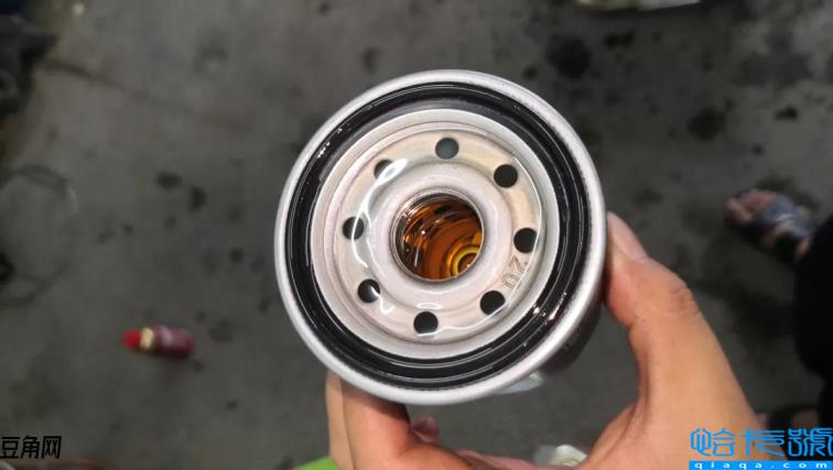 汽车换机油多少钱(机动车更换机油大概多少钱)