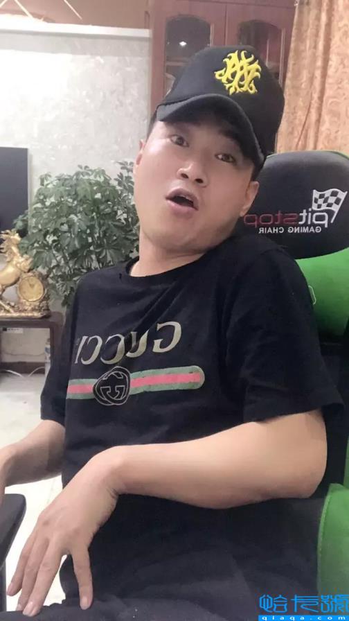 辛有志的个人资料（个性突出，还是个超级自恋的人）