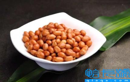 空气炸锅烤花生米的温度和时间(空气炸锅烤花生米需要多少度多少时间)