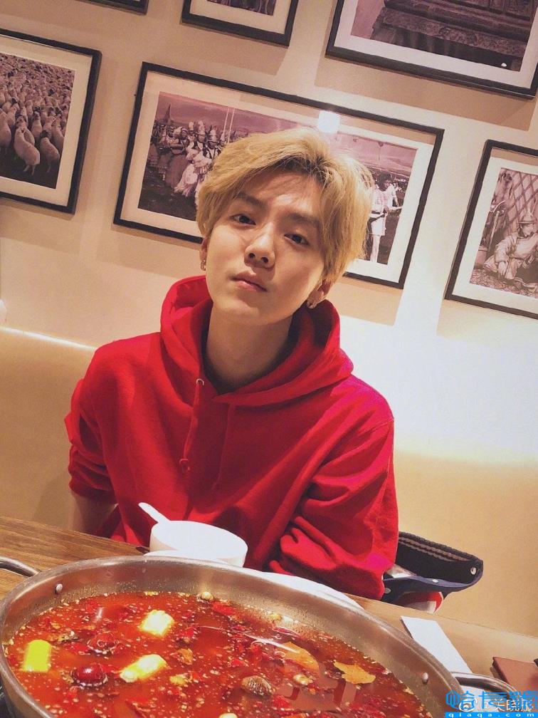 鹿晗31岁生日,关晓彤破例全程沉默(鹿晗生日)