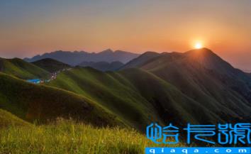 武功山可以到了山顶在定住宿吗(去武功山玩提前多久定住宿)