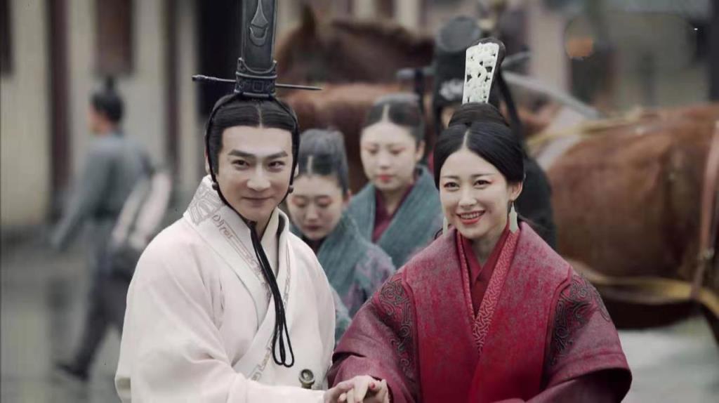 lào,ǎi(赵姬的宠男名字怎么读,嫪毐)一个自称秦始皇父亲的男宠