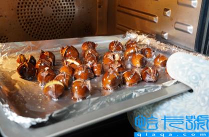 烤板栗用烤箱烤多久能熟(烤箱烤板栗要几分钟才好吃)
