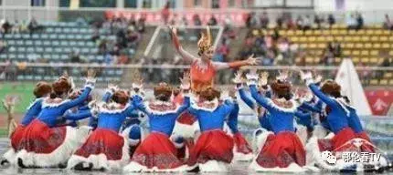 篝火晚会是哪个民族的(篝火晚会的起源和传统习俗)