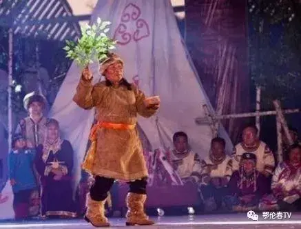 篝火晚会是哪个民族的(篝火晚会的起源和传统习俗)