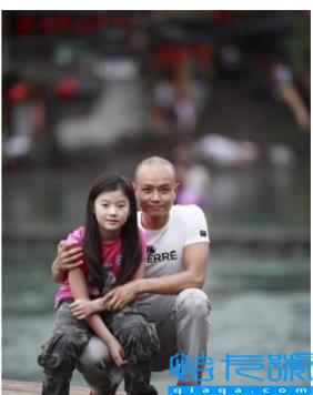 乐嘉回应强吻谢娜事件(乐嘉老婆李雪)