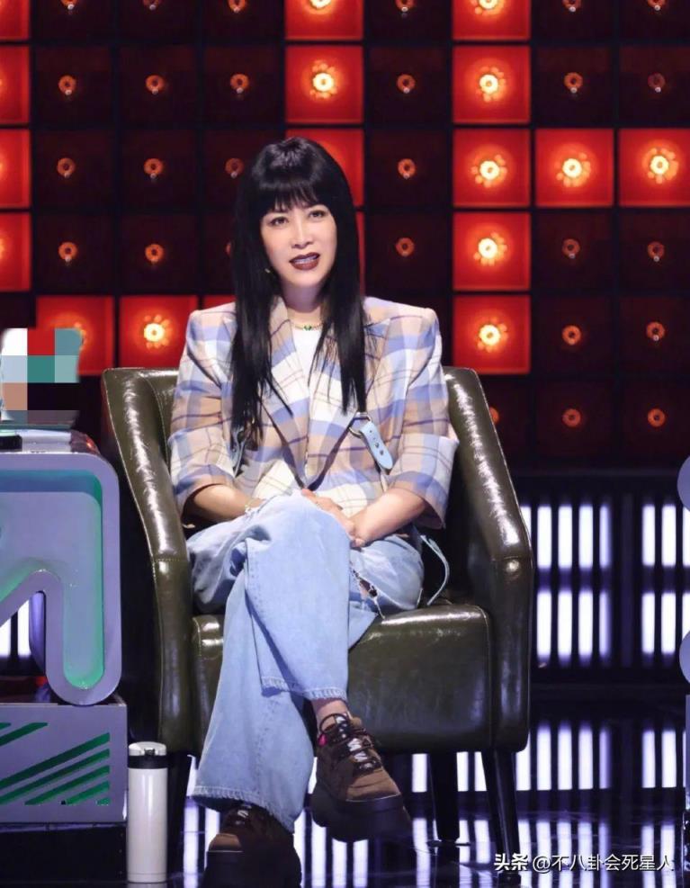 老舍和关晓彤是什么关系老舍（关晓彤是清朝公主吗）