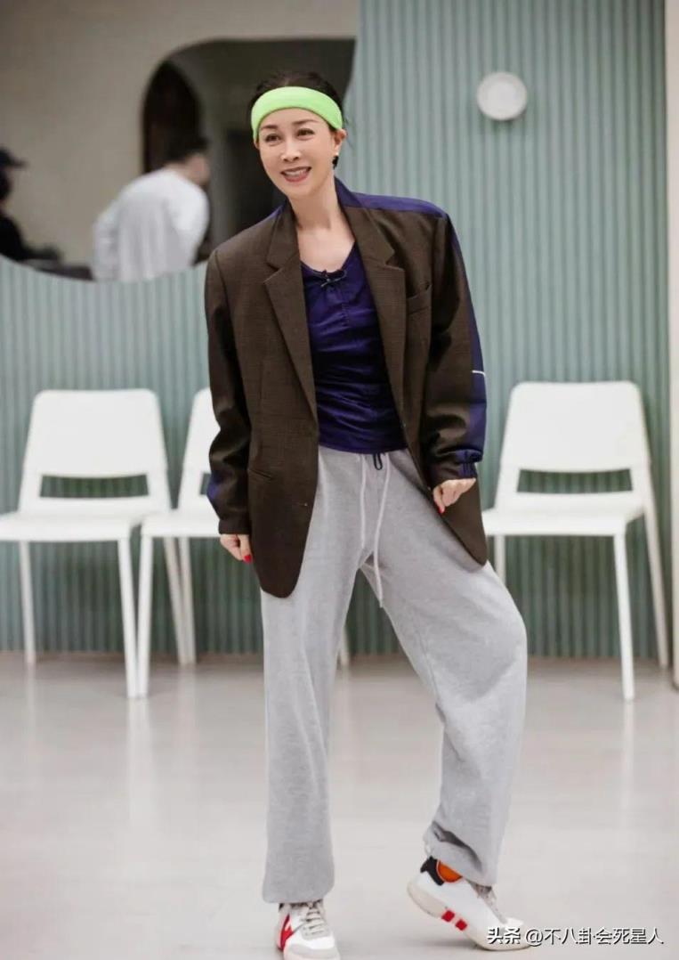 老舍和关晓彤是什么关系老舍（关晓彤是清朝公主吗）