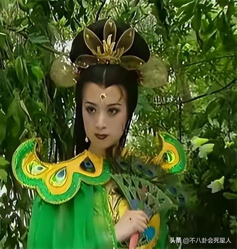 老舍和关晓彤是什么关系老舍（关晓彤是清朝公主吗）