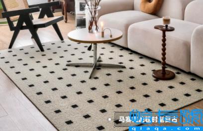 客厅浅灰好看还是米黄好看(客厅颜色是暖色用什么地毯好看)
