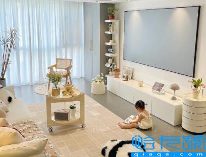 客厅浅灰好看还是米黄好看(客厅颜色是暖色用什么地毯好看)