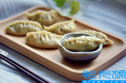 蒸饺怎么蒸皮软好吃不硬(蒸饺怎么蒸不粘锅不破皮窍门)