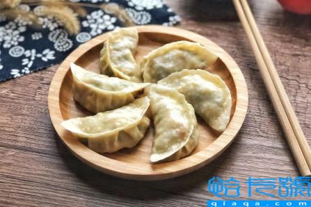 蒸饺是冷水上锅还是热水上锅(蒸饺是水开了蒸还是直接蒸)