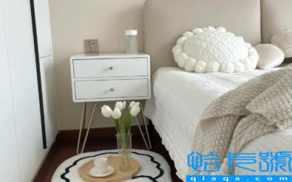 主卧一般在左边还是右边(卧室床上为什么不能装吊扇)