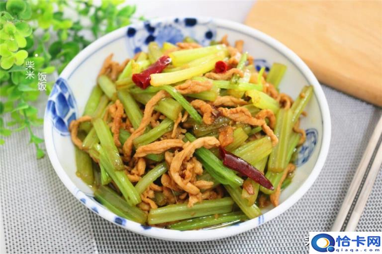 芹菜炒肉丝怎么做(芹菜炒肉丝的做法步骤)
