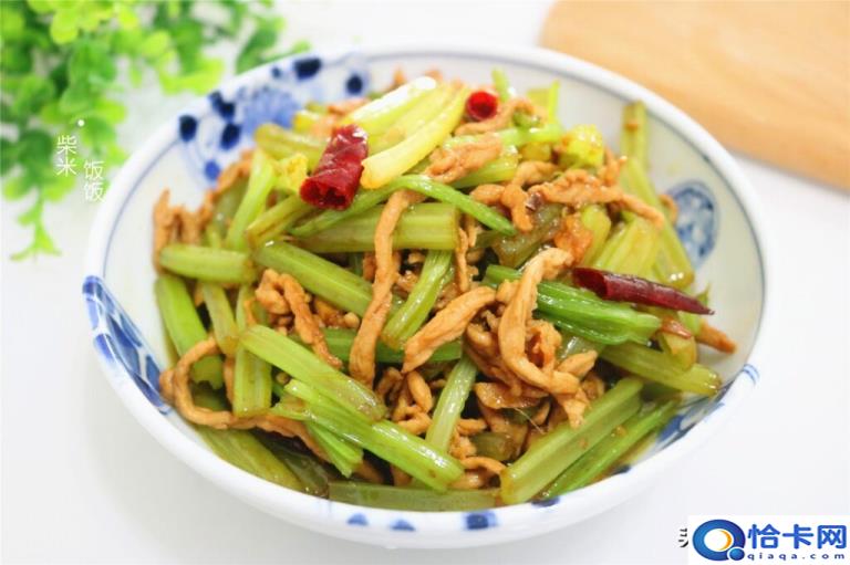 芹菜炒肉丝怎么做(芹菜炒肉丝的做法步骤)