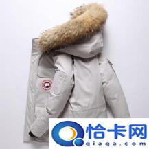 羽绒服可以水洗吗(羽绒服的清洗技巧)