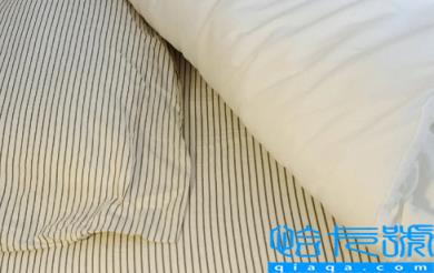 跳蚤粉可以撒在床上吗(跳蚤粉撒床上多久可以睡)