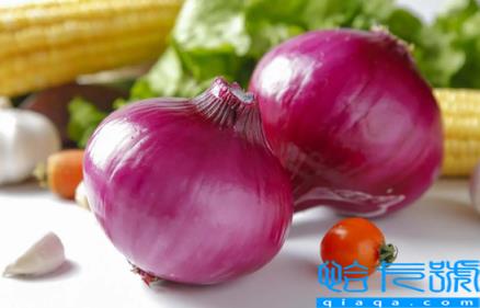 洋葱生吃好还是熟吃好(洋葱生吃和熟吃的功效与作用一样吗)