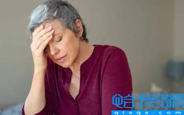 绝经一年老十年是真的吗(绝经一年了又有点血正常吗)