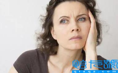 绝经一年老十年是真的吗(绝经一年了又有点血正常吗)