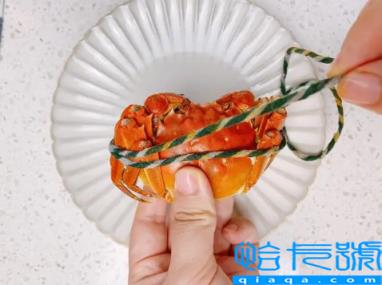 螃蟹和柿子一起吃了怎么补救(螃蟹和柿子一起吃了如何解毒)