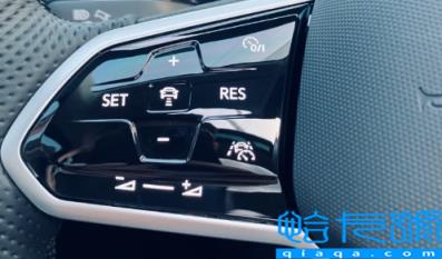 车子踩油门不走怎么回事(车子踩油门不走怎么办)