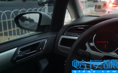 车子踩油门不走怎么回事(车子踩油门不走怎么办)