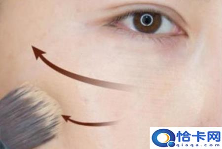 怎么化淡妆(化淡妆的标准步骤)