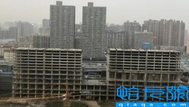 之前是烂尾楼的房子后期质量有影响吗(烂尾楼换了开发商产权怎么算)