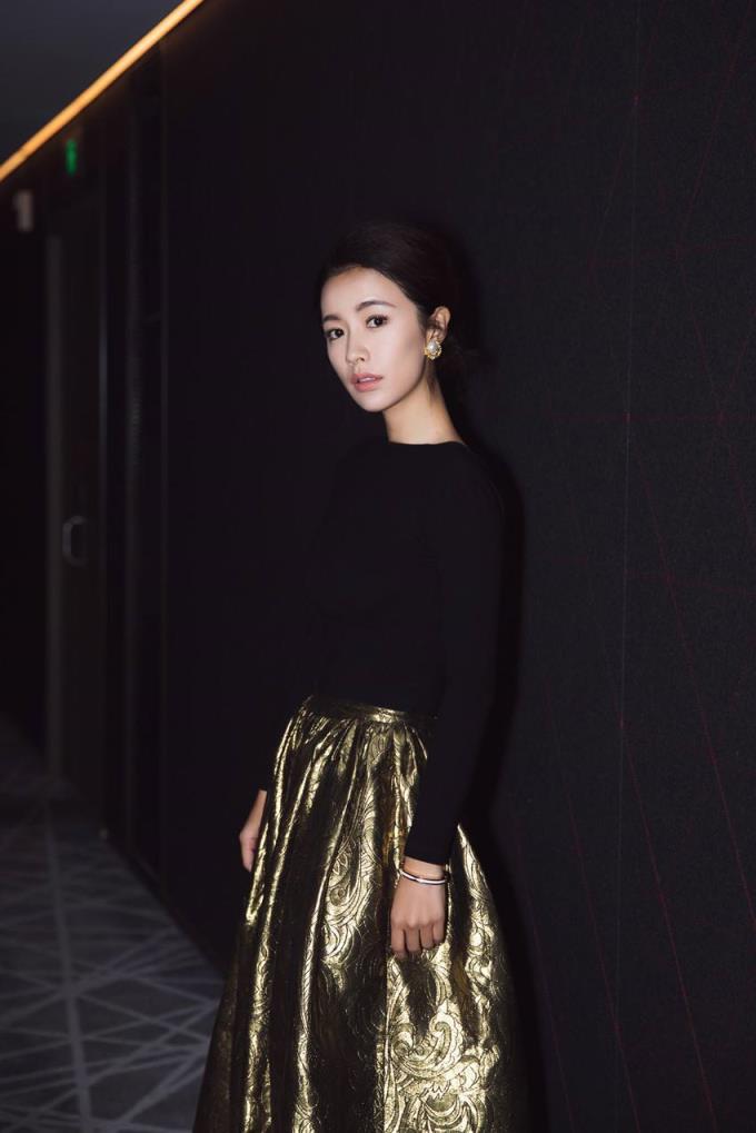 90后女演员李春嫒出道13年恋爱了吗(李春嫒的老公是谁)