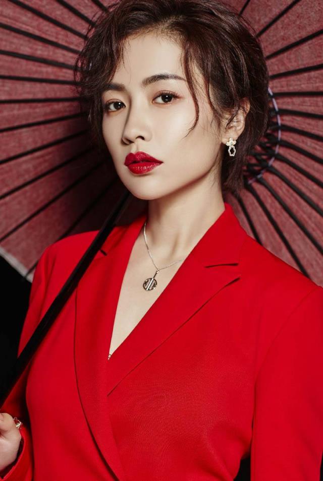 90后女演员李春嫒出道13年恋爱了吗(李春嫒的老公是谁)